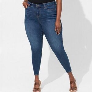 torrid 14R Premium Sky High Skinny Dark Wash Vintage Blue Stretch Jeans